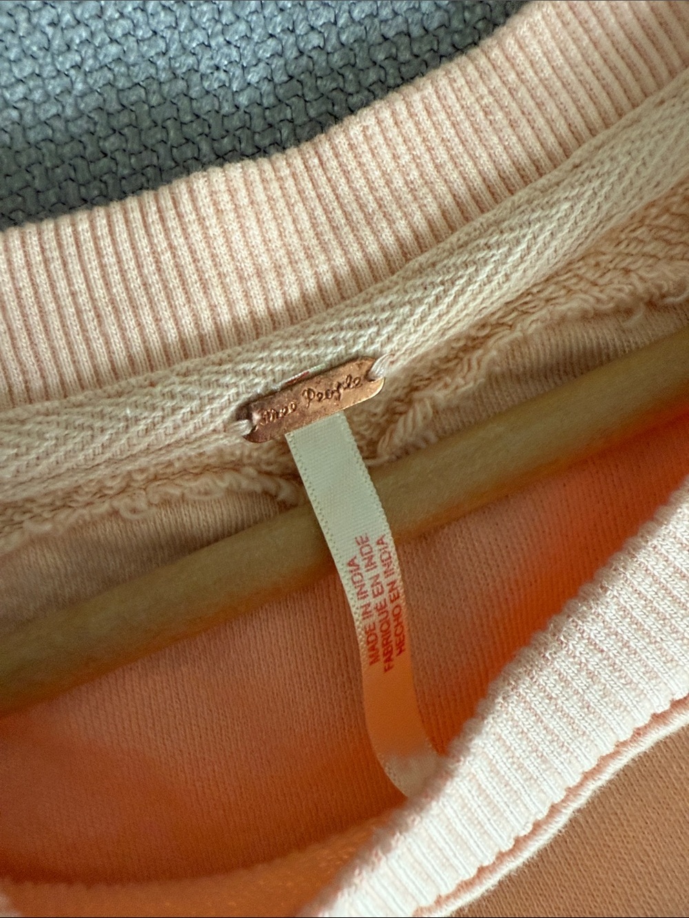 Free People Peach Oversized Raw-Hem Sweatshirt Size M - Picture 9 of 11